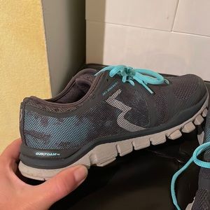 361 Soulmate -3 running sneakers. Size 8.5 US